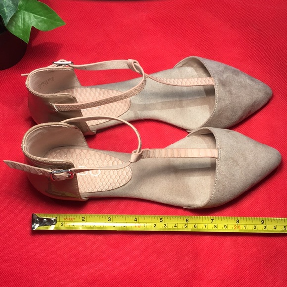 Aldo Pointy, Closed Toed Sandals - Picture 3 of 7